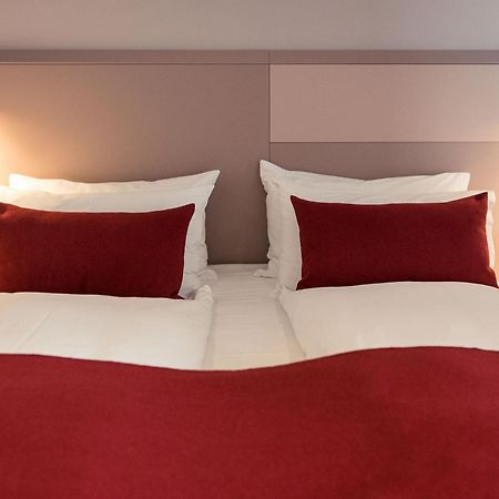 แอตลาส อพาร์ตโฮเทล Hotel เปียตราเนียมซ์ ภายนอก รูปภาพ