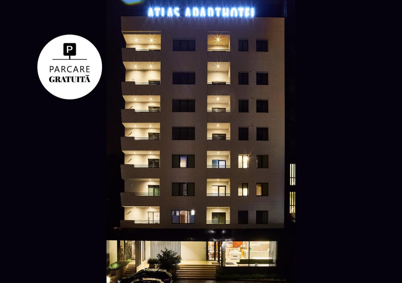 แอตลาส อพาร์ตโฮเทล Hotel เปียตราเนียมซ์ ภายนอก รูปภาพ